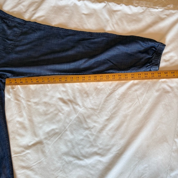 ☁️ Buttery Soft Gap 100% Tencel Denim Joggers Eco-Chic Size M - Picture 7 of 7